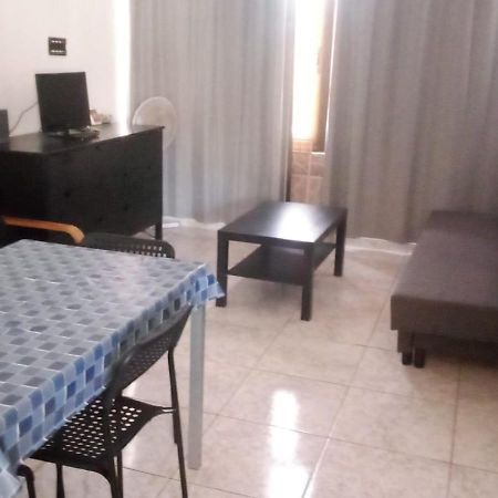 Primavera Appartement Tot 7 Personen Ideaal Voor Backpackers Arona  Luaran gambar